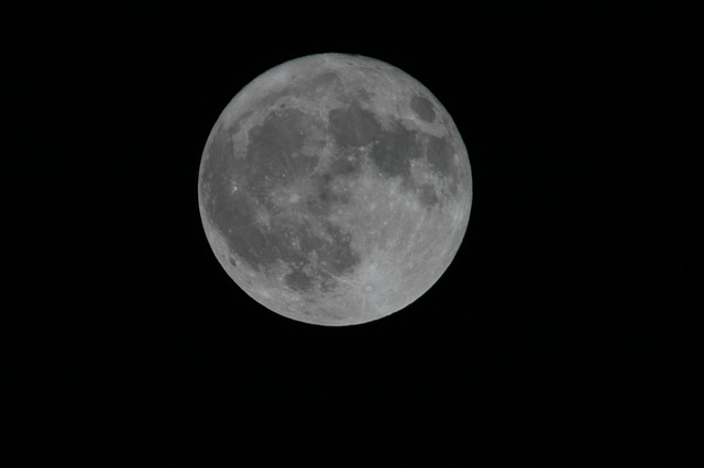 Utforska Lunar Far Side