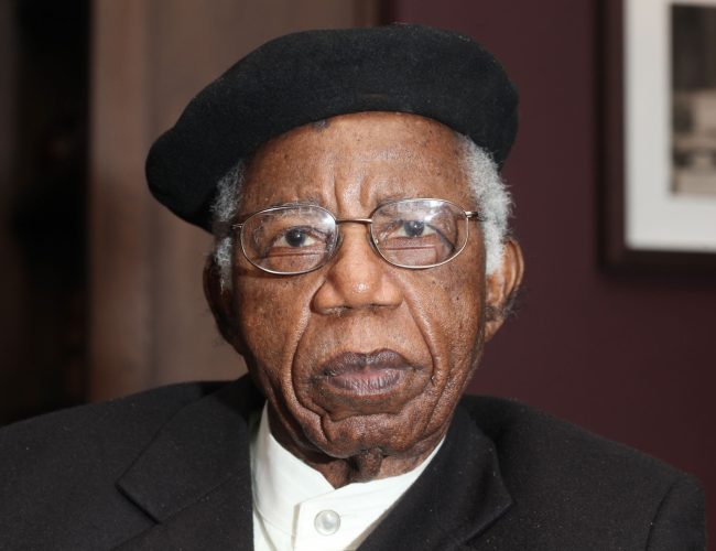 Möt Chinua Achebe, författare till ”Things Fall Apart”